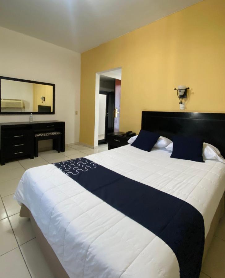 Hotel Impala De Tampico Exterior photo